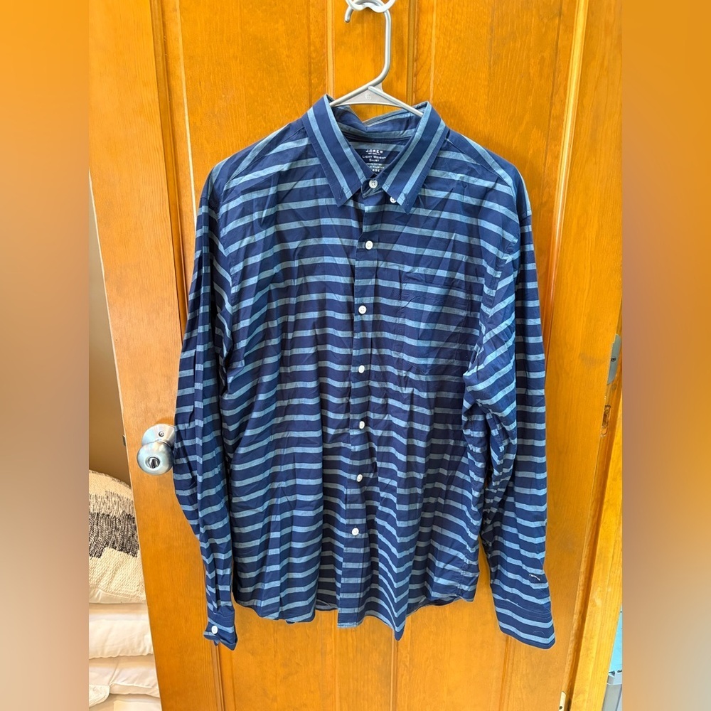 J.Crew Men’s Lightweight Cotton Striped Blue Button Down Shirt Size Large